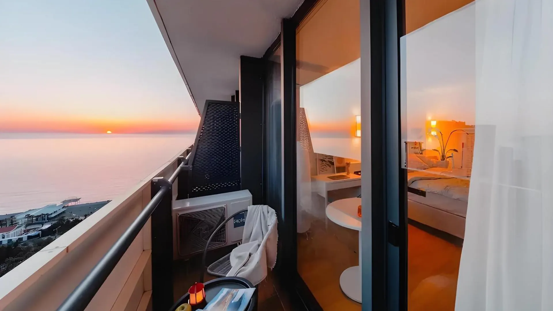 Luxury Orbi City Sea View Aparthotel Batumi Georgien