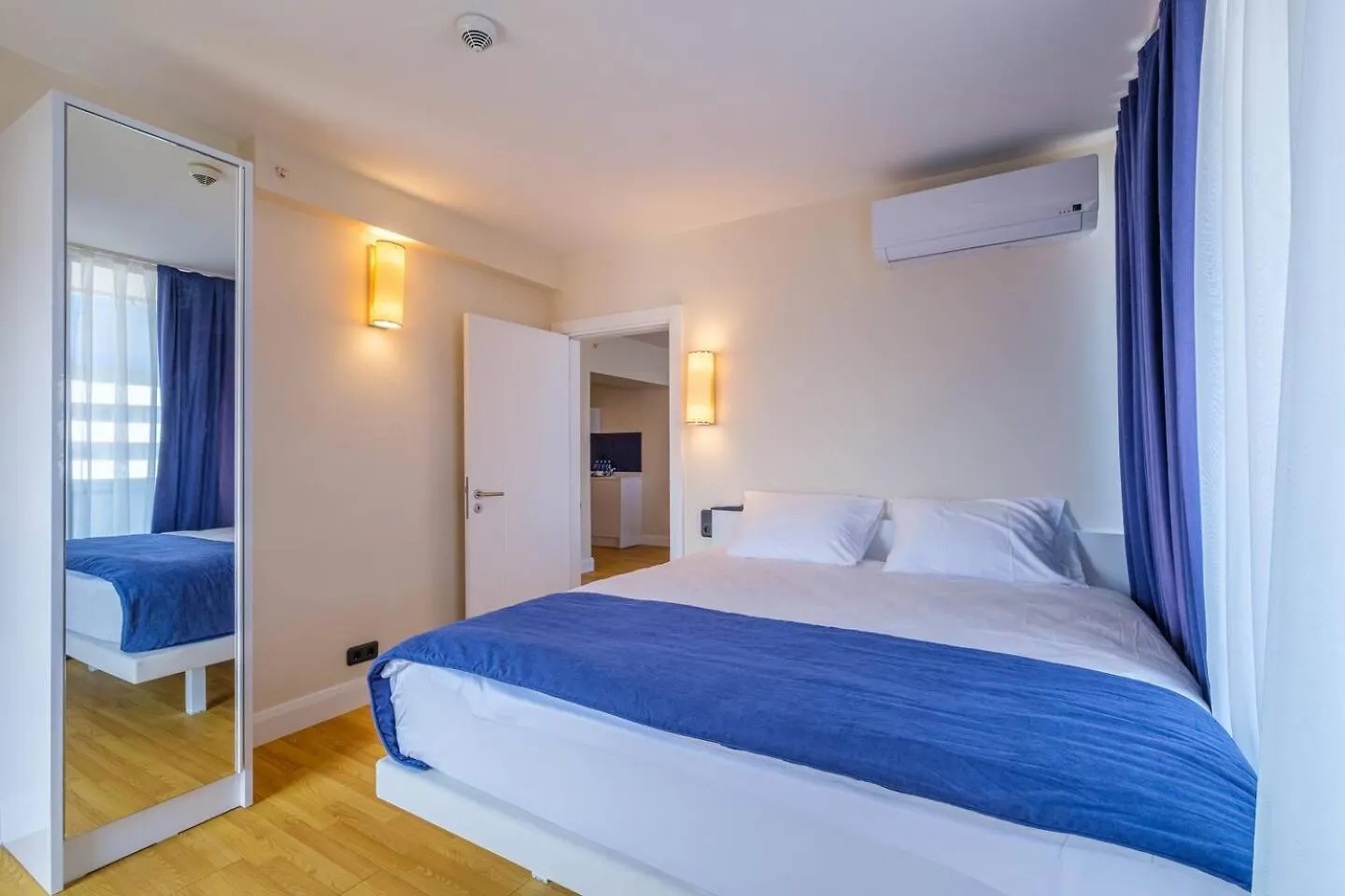 Luxury Orbi City Sea View Aparthotel Batumi Georgien