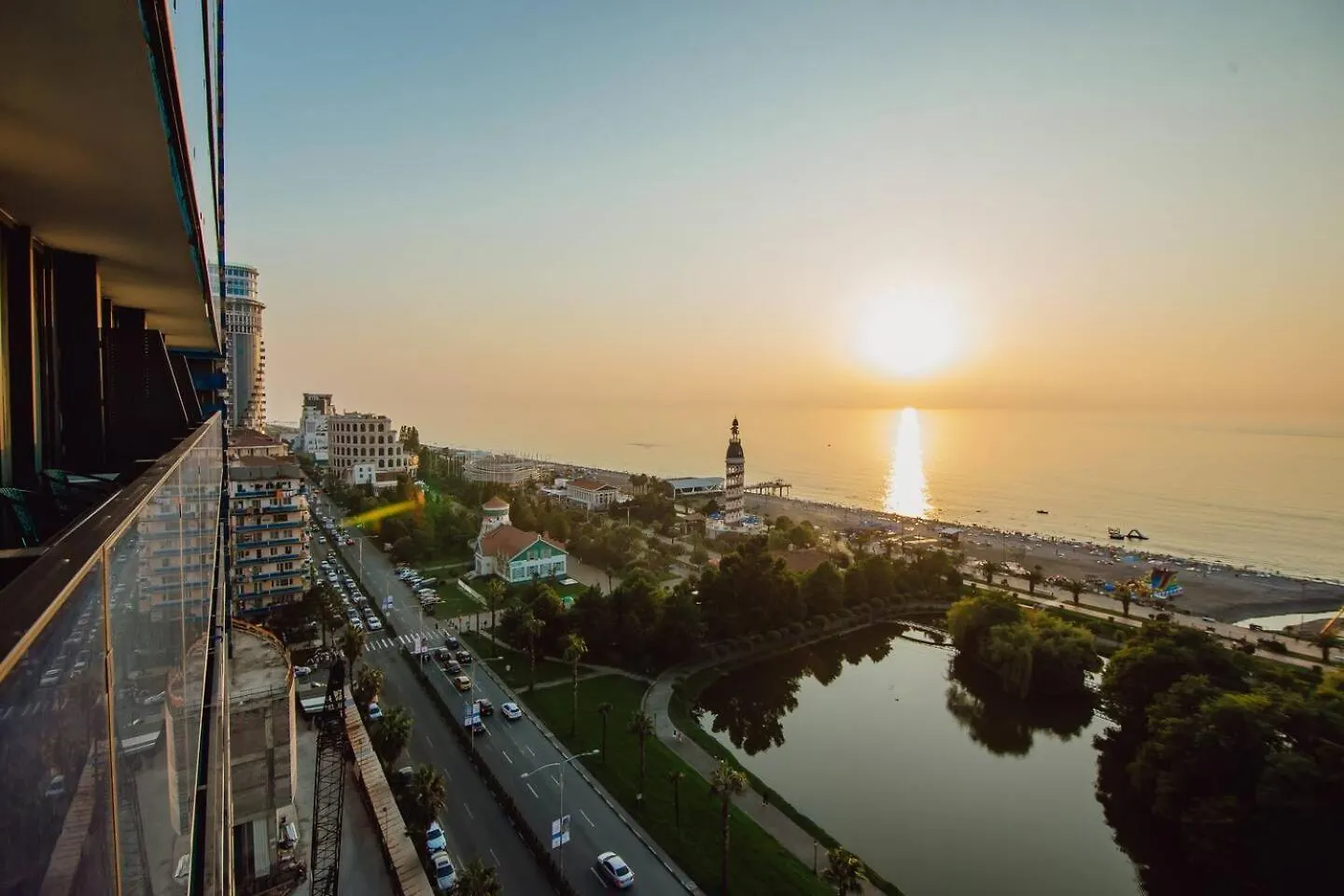 Luxury Orbi City Sea View Aparthotel Batumi 0*,